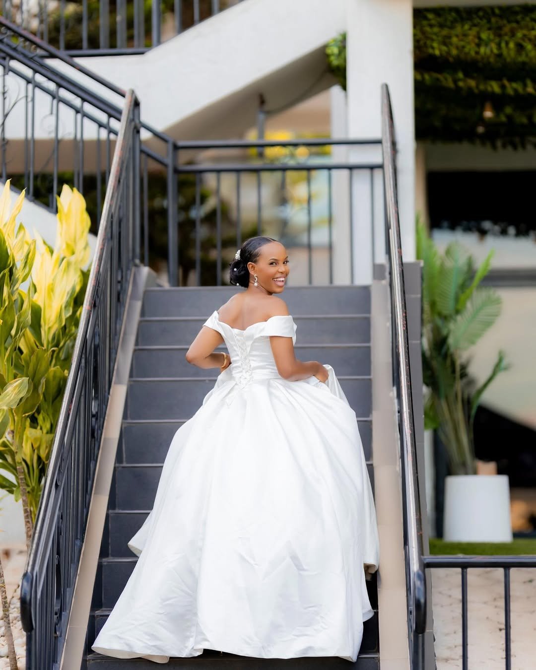 WHITE_MOMENT STUDIO14