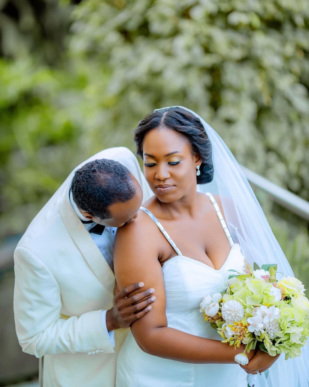 WHITE_MOMENT STUDIO6