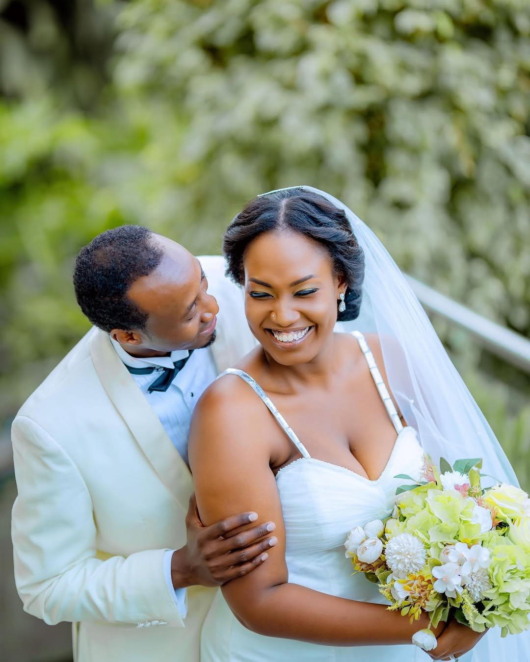 WHITE_MOMENT STUDIO7