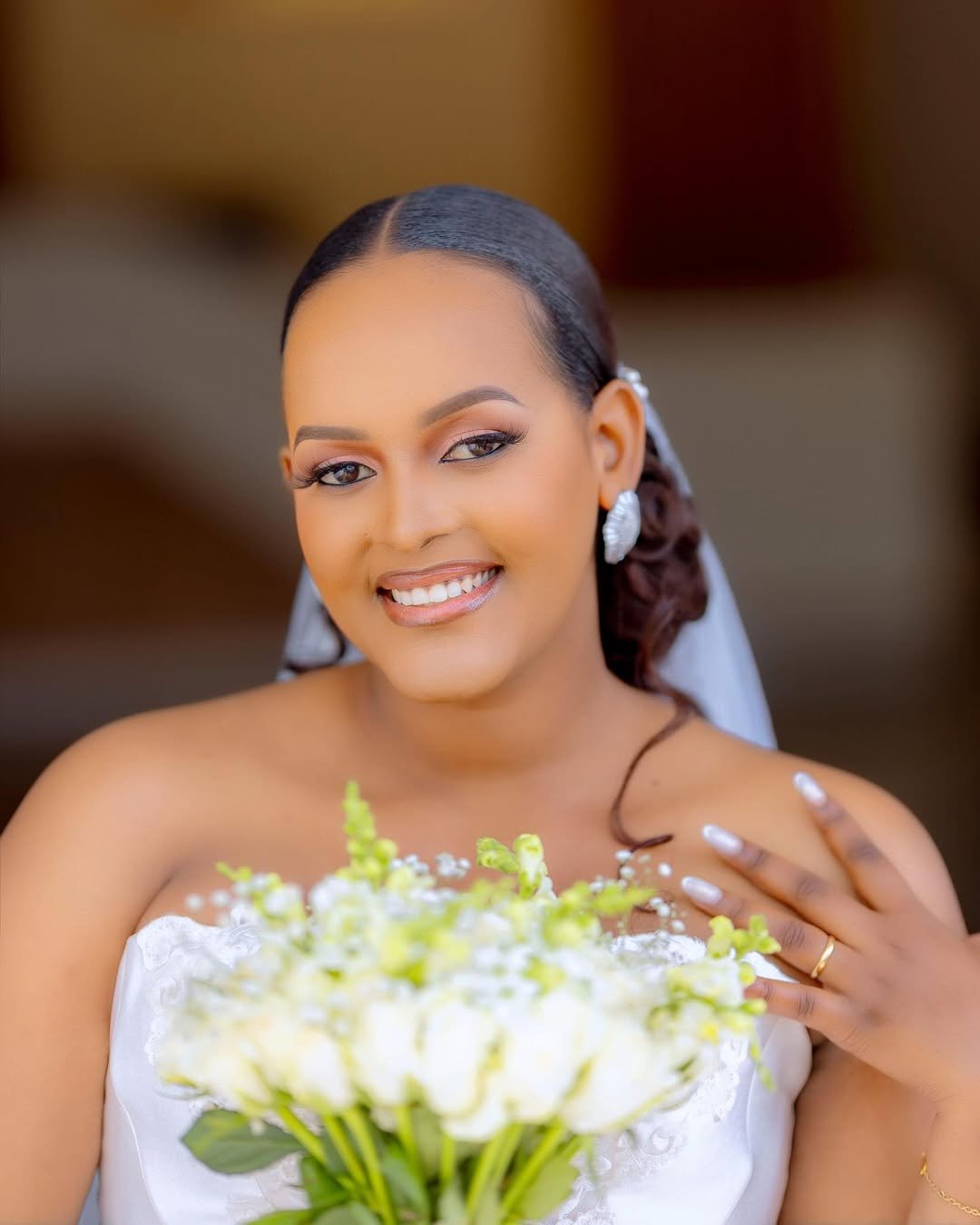 WHITE_MOMENT STUDIO9