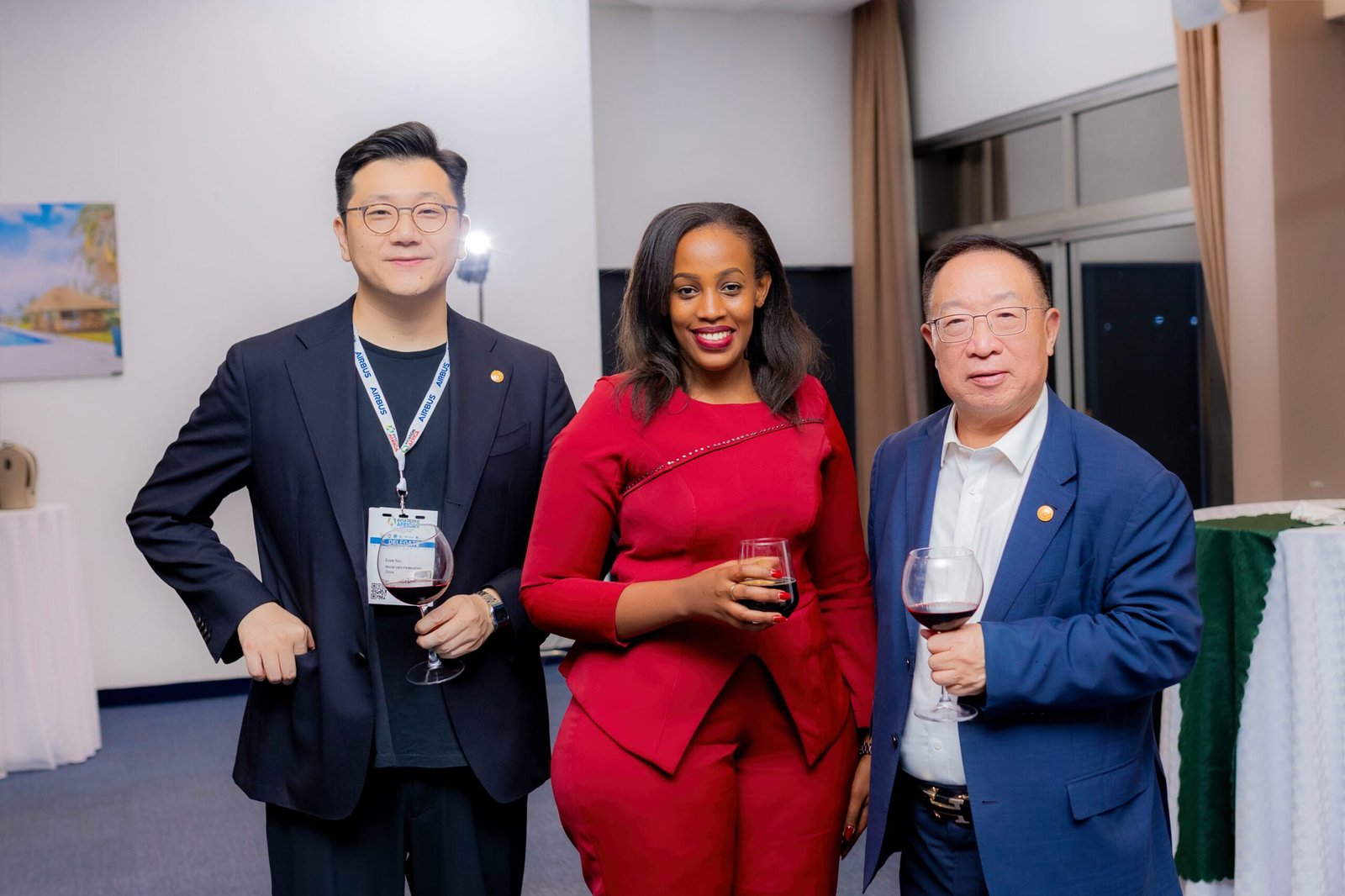 CORPORATE-MOMENT STUDIO(106)