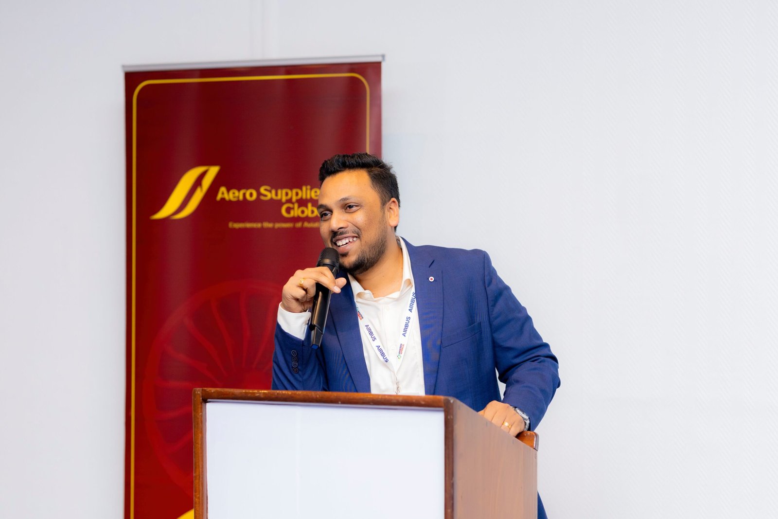 CORPORATE-MOMENT STUDIO(14)