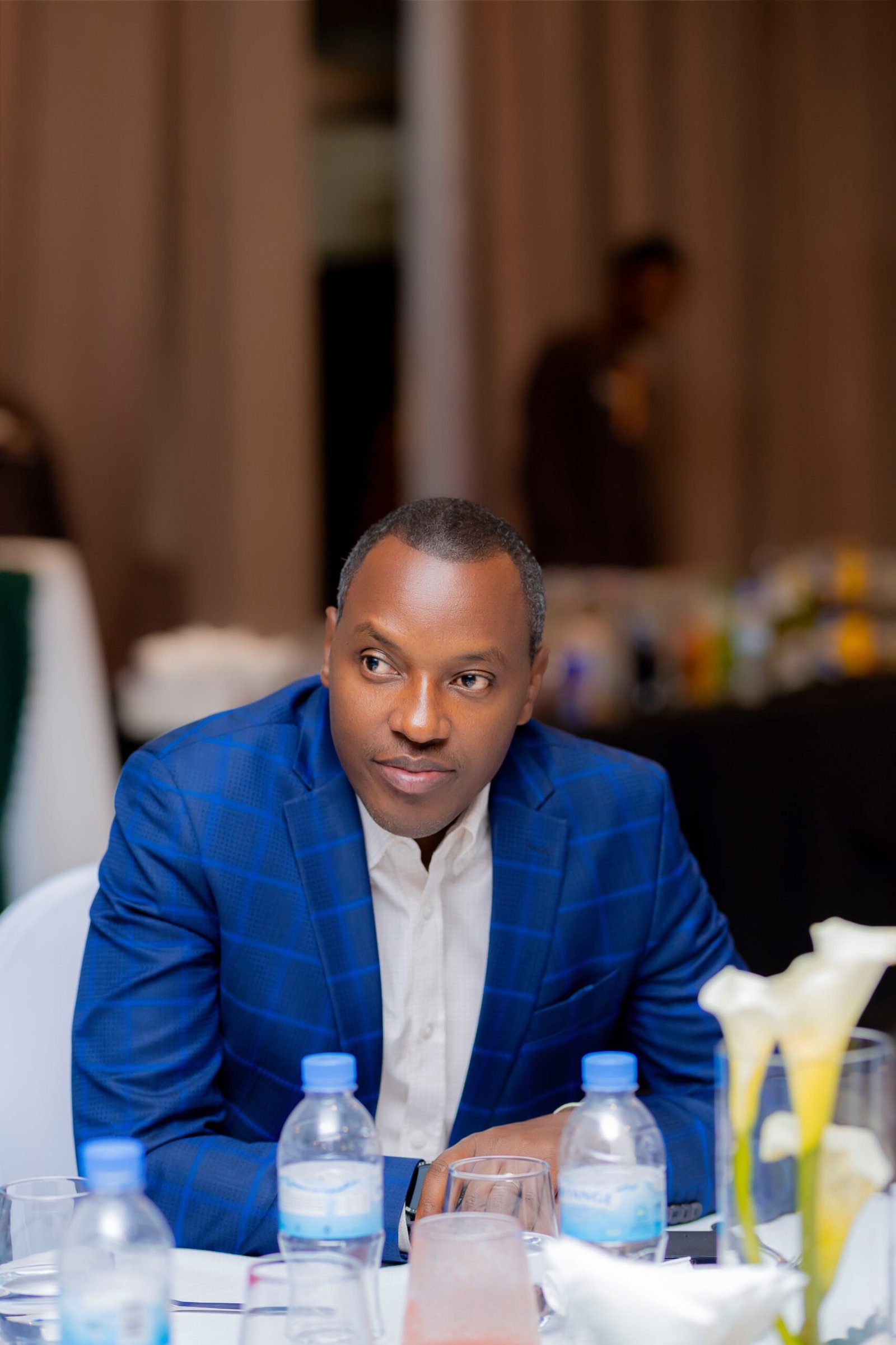 CORPORATE-MOMENT STUDIO(19)