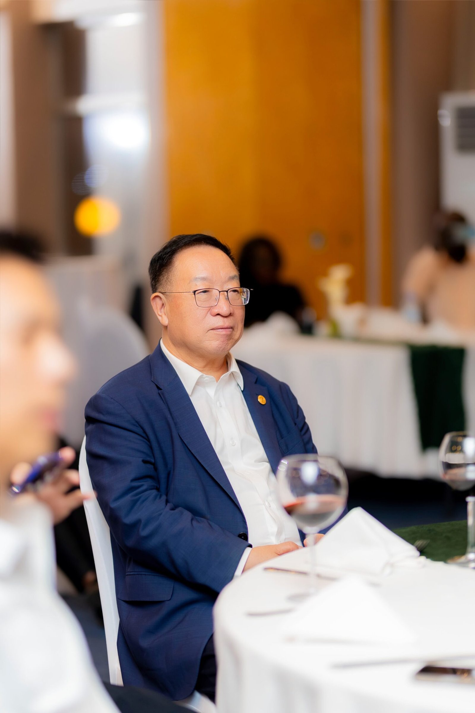 CORPORATE-MOMENT STUDIO(44)